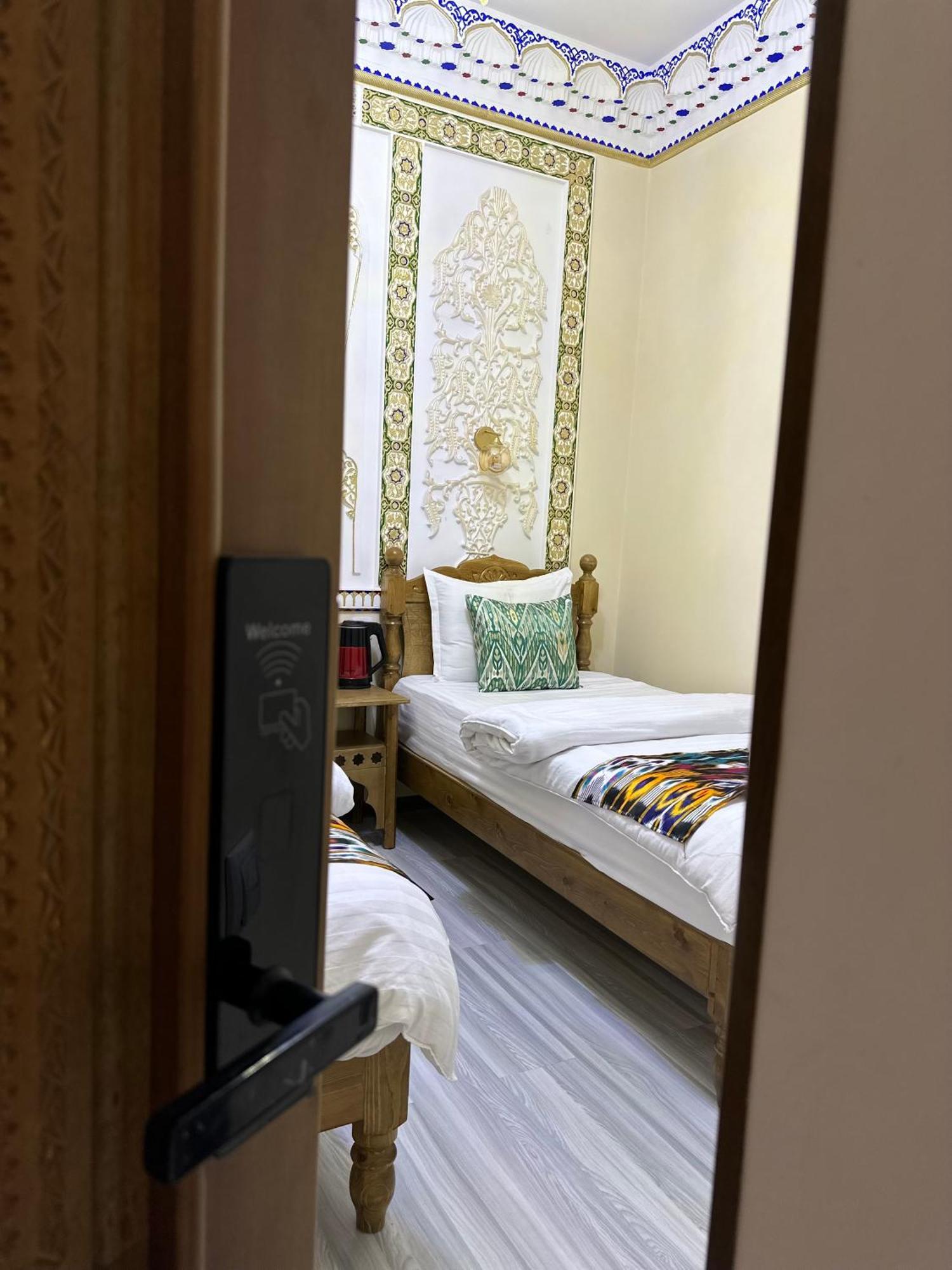 Hotel Zarhal Boukhara Extérieur photo