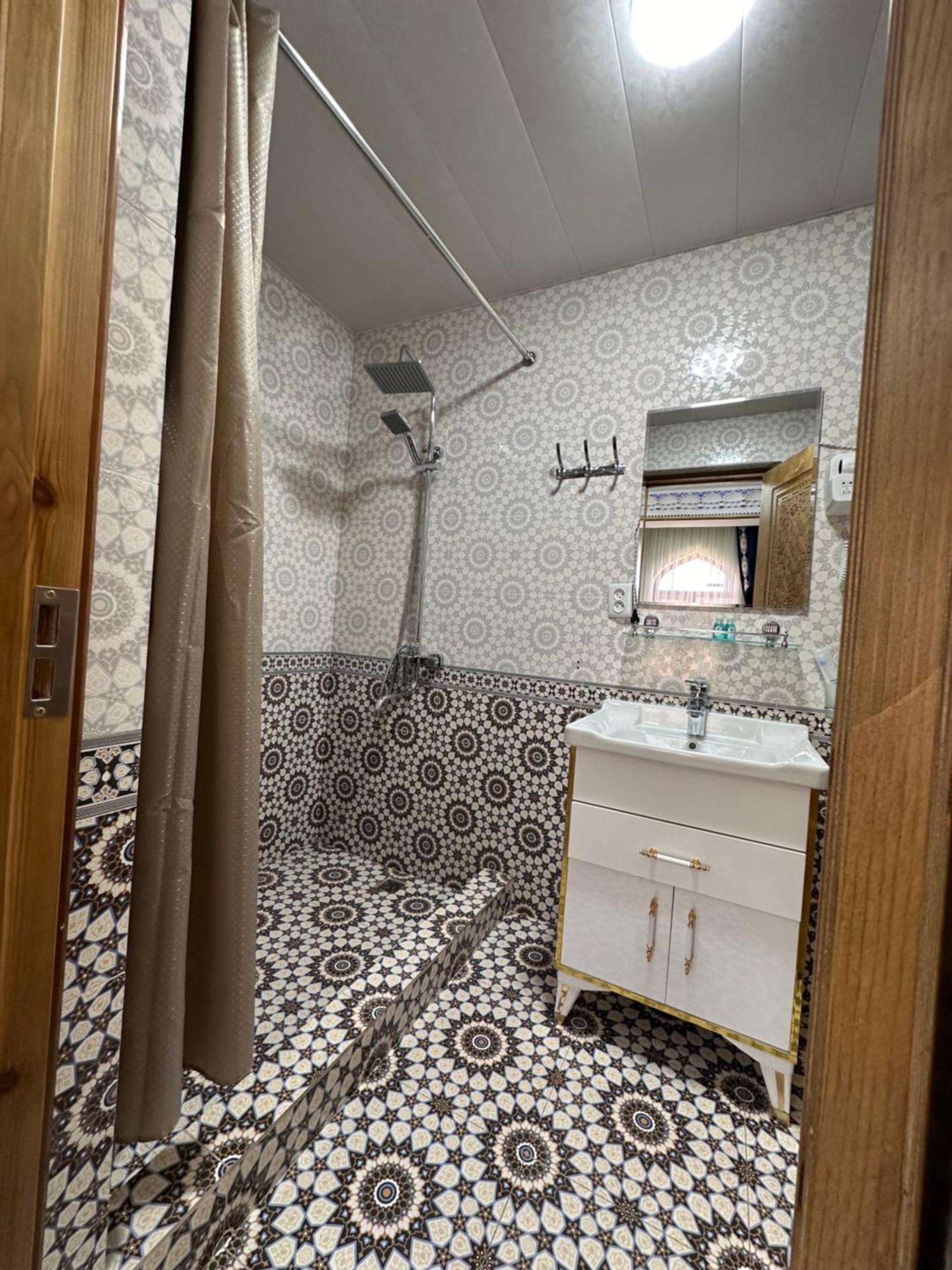 Hotel Zarhal Boukhara Extérieur photo